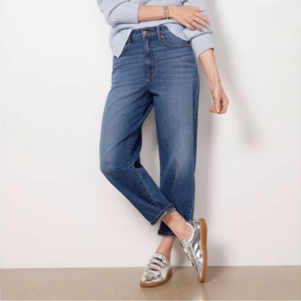 Evereve Dark Blue Vintage Barrel Jeans Size 30